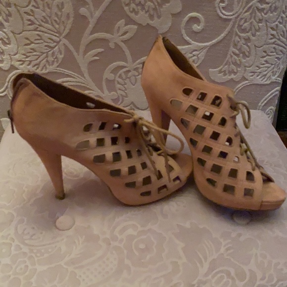 Aldo Tan Lace-Up Heels Size 6.5 - Picture 2 of 5